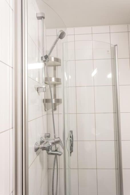 Апартаменты Tilava Huoneisto Helsingissa Хельсинки Экстерьер фото